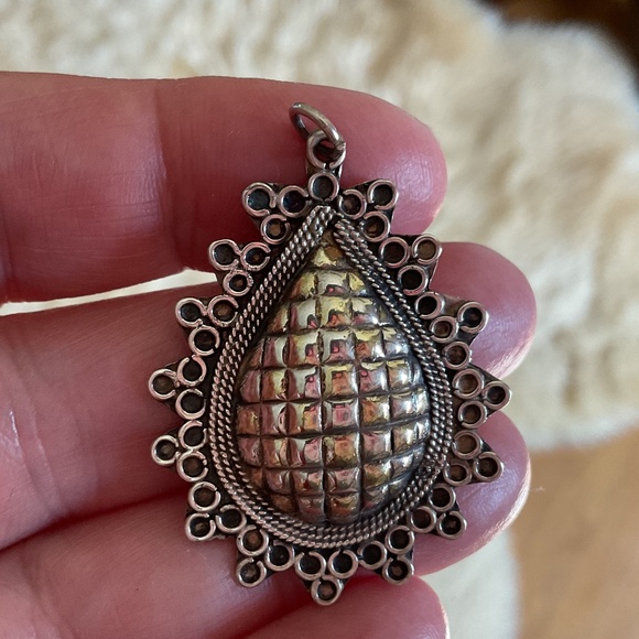 Vintage Sterling silver 925/Gold plate Center Oval Pendant - Picture 2 of 8